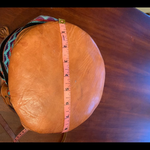 Bucket Purse - Picture 7 of 9